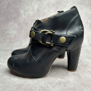 Frye Liv Bootie Black Leather Harness Ankle Boots 77650 Womens Size 6M